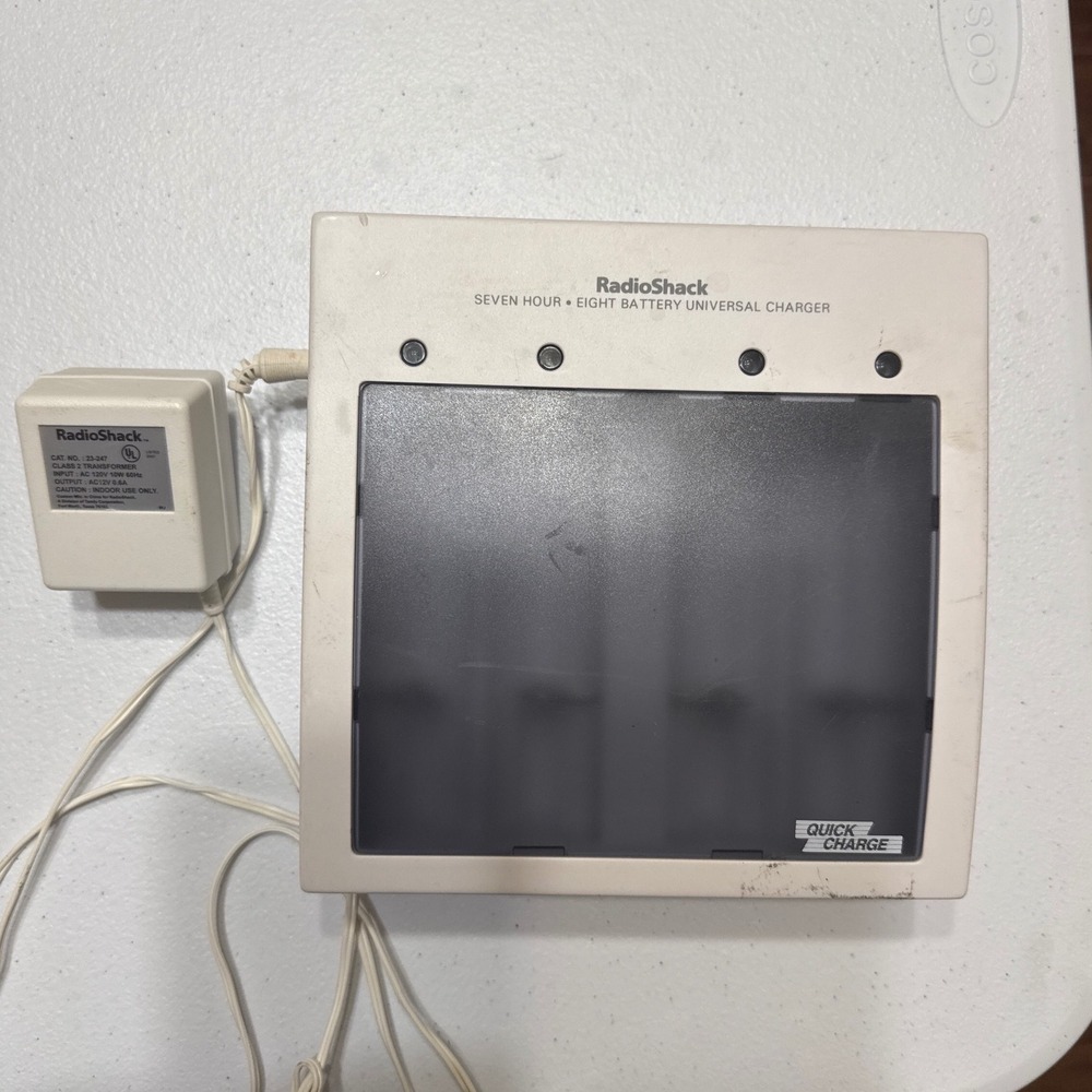 RadioShack Seven Hour‎ Eight Position Universal Family Battery Charger